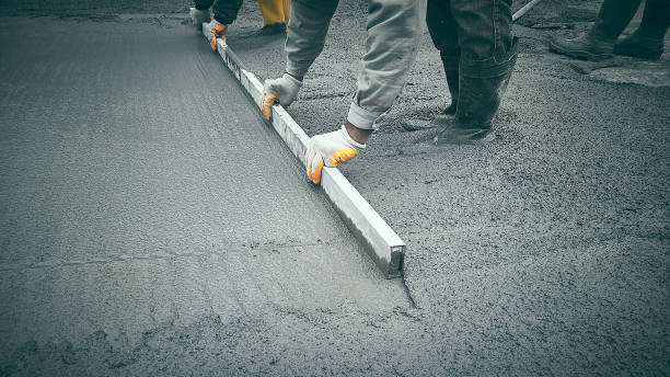Best Concrete Sidewalk Installation  in Altoona, WI