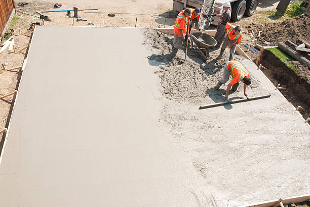 Best Commercial Concrete Contractor  in Altoona, WI