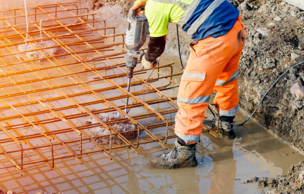 Best Concrete Flooring Contractor  in Altoona, WI